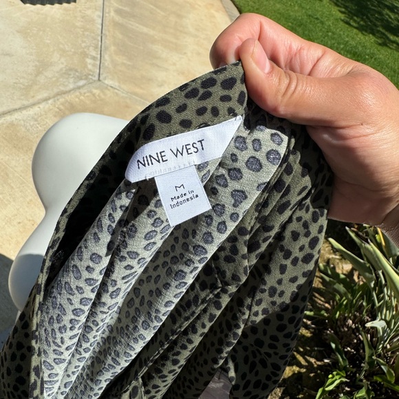 Nine West Dress Green Leopard Print 100% Polyester Button Front - Picture 6 of 8